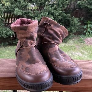 OTBT Fanfare Waterproof Leather Snow Boot Sz- 7